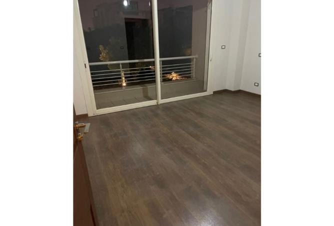 8191422 - Property Image 3