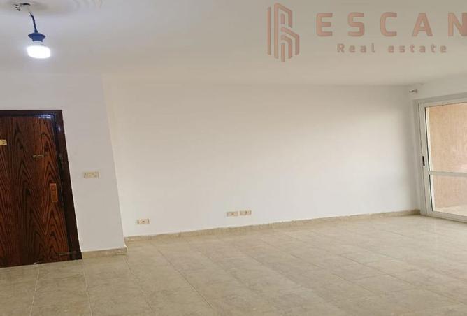 8382647 - Property Image 3