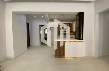 Apartment - 3 Bedrooms - 3 Bathrooms for rent in Mountain View iCity - 5th Settlement Compounds - The 5th Settlement - New Cairo City - Cairo