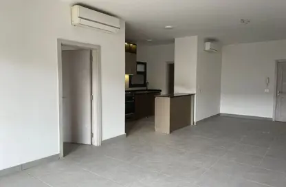 شقة - 2 غرف نوم - 2 حمامات للبيع في كمبوند البروج - كمبوندات الشروق - مدينة الشروق - القاهرة