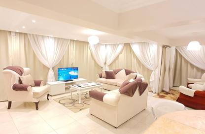 Apartment - 2 Bedrooms - 1 Bathroom for rent in Ahmed Bin Hanbal St. - Rehab City First Phase - Al Rehab - New Cairo City - Cairo