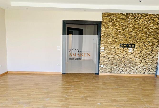 8091563 - Property Image 2