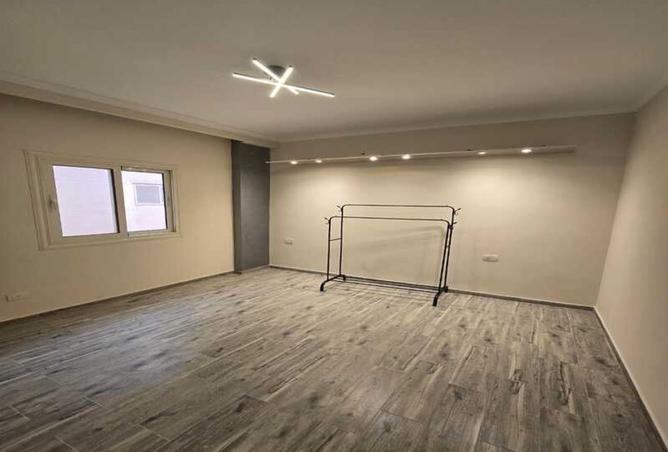 8195433 - Property Image 3