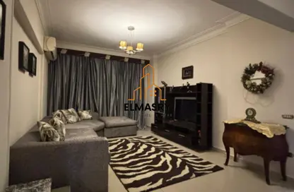 شقة - 3 غرف نوم - 2 حمامات للايجار في شارع جامعة الدول العربية - المهندسين - الجيزة