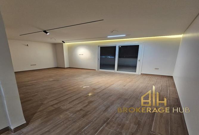 8009044 - Property Image 2