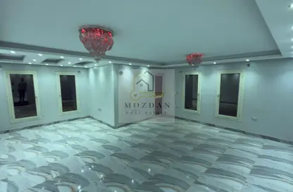 Apartment - 4 Bedrooms - 2 Bathrooms for sale in 10th Sector - Zahraa El Maadi - Hay El Maadi - Cairo