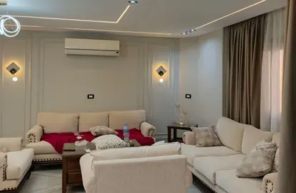 Apartment - 3 Bedrooms - 2 Bathrooms for sale in Zahraa El Maadi - Hay El Maadi - Cairo