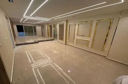 Apartment - 3 Bedrooms - 2 Bathrooms for sale in Al Lebeny Axis - El Mariouteya - Faisal - Hay El Haram - Giza