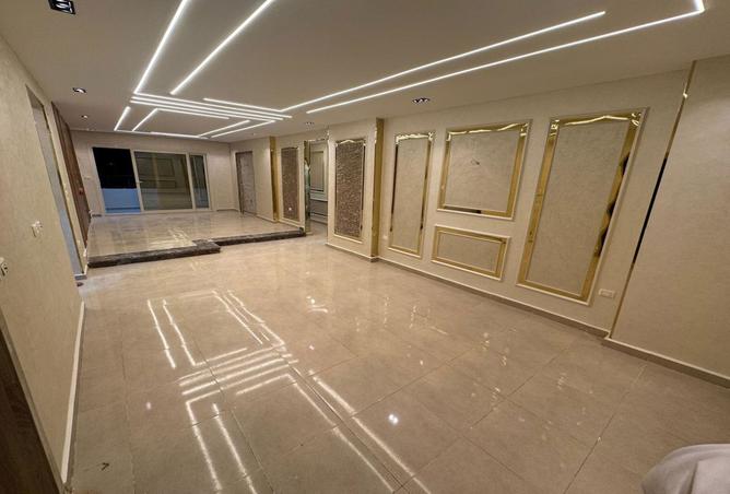 8181860 - Property Image 2