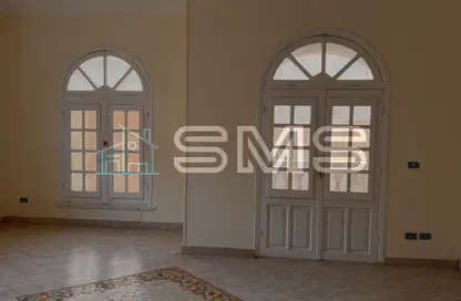 شقة - 3 غرف نوم - 2 حمامات للايجار في شارع 70 - الحي الثاني - التجمع الخامس - مدينة القاهرة الجديدة - القاهرة