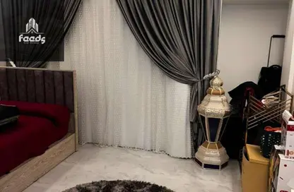 شقة - 2 غرف نوم - 2 حمامات للبيع في جاليريا  مون فالى - المستثمرين الجنوبية - مدينة القاهرة الجديدة - القاهرة