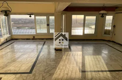 Apartment - 2 Bedrooms - 2 Bathrooms for sale in Cornish El Nile St. - Maadi - Hay El Maadi - Cairo