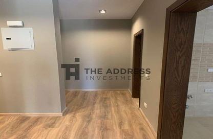 Apartment - 3 Bedrooms - 2 Bathrooms for sale in Village West - Sheikh Zayed Compounds - Sheikh Zayed City - Giza