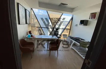 Office Space - Studio - 1 Bathroom for sale in Cairo Business Plaza - North Teseen St. - The 5th Settlement - New Cairo City - Cairo