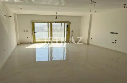 Apartment - 3 Bedrooms - 2 Bathrooms for sale in Mountain View iCity - 5th Settlement Compounds - The 5th Settlement - New Cairo City - Cairo