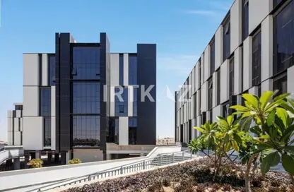 Office Space - Studio - 1 Bathroom for rent in Hyde Park Business District Mall - South Teseen St. - The 5th Settlement - New Cairo City - Cairo