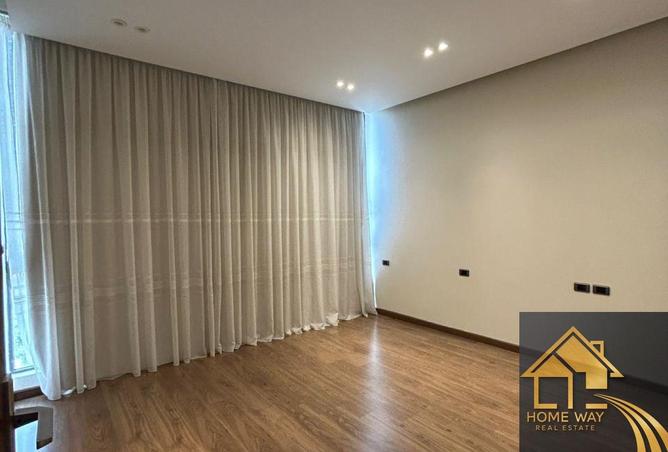 8182658 - Property Image 2