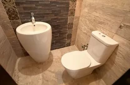 شقة - 2 غرف نوم - 3 حمامات للايجار في شارع عمر خورشيد - البنفسج 10 - البنفسج - مدينة القاهرة الجديدة - القاهرة