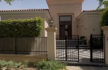 فيلا - 6 غرف نوم - 4 حمامات للبيع في فورتين جولف ريزيدنس - اب تاون كايرو - المقطم - القاهرة