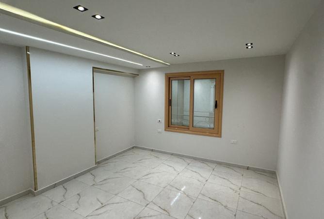 8193738 - Property Image 2