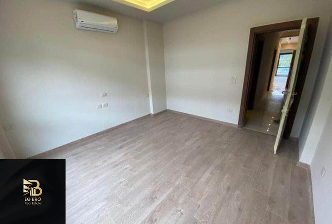 8326521 - Property Image 3