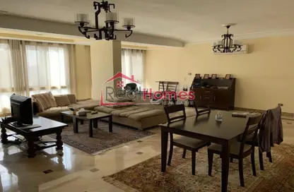 شقة - 3 غرف نوم - 3 حمامات للايجار في شارع محمد مظهر - الزمالك - القاهرة