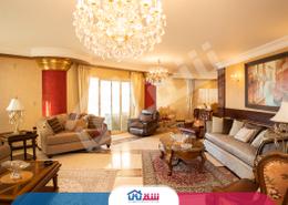 شقة - 4 غرف نوم - 5 حمامات for للبيع in كامب شيزار - حي وسط - الاسكندرية