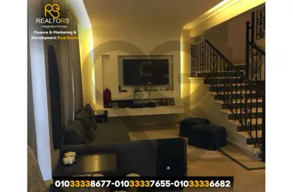 تاون هاوس - 5 غرف نوم - 3 حمامات للبيع في فرست هايتس - محور 26 يوليو - مدينة 6 أكتوبر - الجيزة