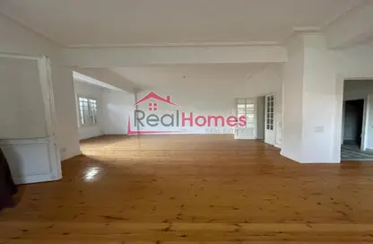 Apartment - 2 Bedrooms - 2 Bathrooms for rent in Hassan Sabri St. - Zamalek - Cairo