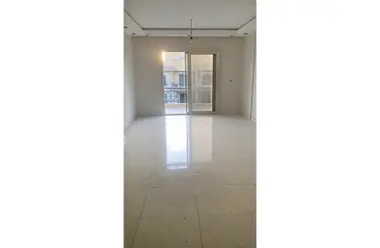 شقة - 3 غرف نوم - 2 حمامات للايجار في مدينة الخمائل - كمبوندات الشيخ زايد - الشيخ زايد - الجيزة