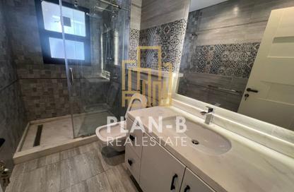 Apartment - 3 Bedrooms - 3 Bathrooms for sale in The Courtyards - Sheikh Zayed Compounds - Sheikh Zayed City - Giza