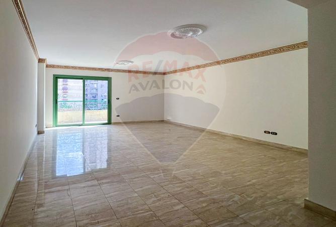 8377081 - Property Main Image