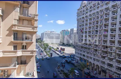 شقة - 3 غرف نوم - 3 حمامات للبيع في شارع محمد فوزي معاذ - سموحة - حي شرق - الاسكندرية