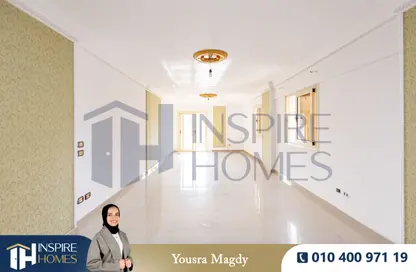 Apartment - 3 Bedrooms - 2 Bathrooms for sale in Shaarawy St. - Laurent - Hay Sharq - Alexandria