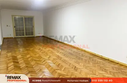 شقة - 3 غرف نوم - 2 حمامات للبيع في شارع عبد السلام عارف - جليم - حي شرق - الاسكندرية