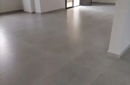 شقة - 3 غرف نوم - 3 حمامات للايجار في شارع زيزينيا - المستثمرين الجنوبية - مدينة القاهرة الجديدة - القاهرة