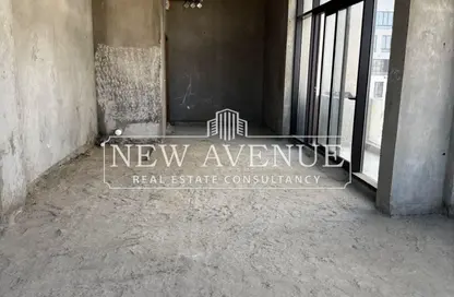 Office Space - Studio for sale in District 5 - 5th Settlement Compounds - The 5th Settlement - New Cairo City - Cairo