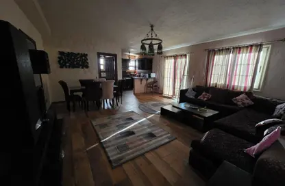 شقة - 2 غرف نوم - 2 حمامات للايجار في طريق بيفرلي هيلز - الحي السابع عشر - الشيخ زايد - الجيزة