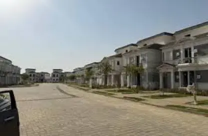 Townhouse - 5 Bedrooms - 5 Bathrooms for sale in Mountain View iCity - 5th Settlement Compounds - The 5th Settlement - New Cairo City - Cairo