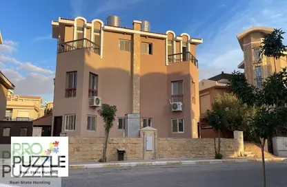 فيلا - 5 غرف نوم - 5 حمامات للبيع في ريفير وواك - المستثمرين الشمالية - مدينة القاهرة الجديدة - القاهرة