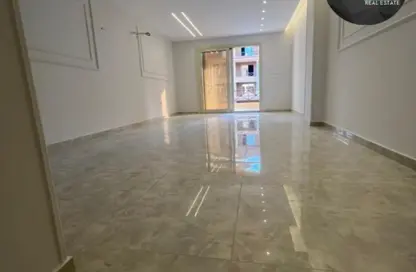 Apartment - 3 Bedrooms - 2 Bathrooms for sale in Al Khamayel city - Sheikh Zayed Compounds - Sheikh Zayed City - Giza
