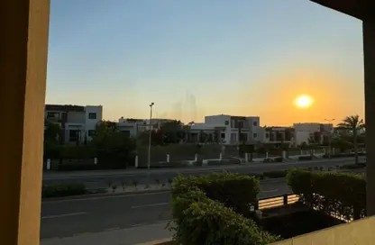 Townhouse - 5 Bedrooms - 5 Bathrooms for sale in The Residences - Hyde Park - New Cairo City - Cairo