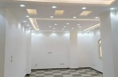 Apartment - 3 Bedrooms - 2 Bathrooms for rent in Al Gezira St. - South Investors Area - New Cairo City - Cairo