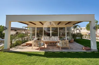 Villa - 5 Bedrooms - 6 Bathrooms for sale in Beit Al Bahr - Sidi Heneish - North Coast