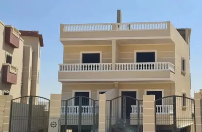 منزل مزدوج - 6 غرف نوم - 5 حمامات للبيع في لافيدا البستان - محور 26 يوليو - مدينة 6 أكتوبر - الجيزة