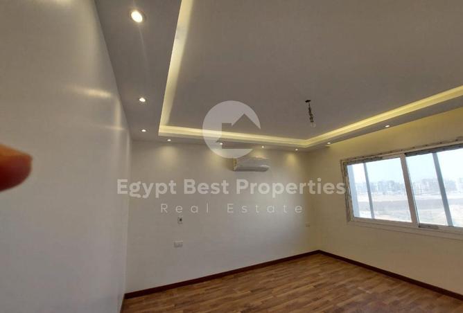 7899002 - Property Image 3