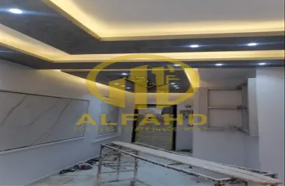 شقة - 3 غرف نوم - 2 حمامات للبيع في شارع الجامعة - الحي التاسع - مدينة العبور - القليوبية