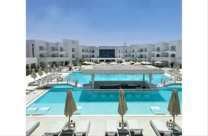 شاليه - 3 غرف نوم - 3 حمامات للبيع في كون - راس الحكمة - الساحل الشمالي