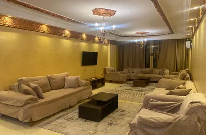 Apartment - 3 Bedrooms - 3 Bathrooms for rent in Dokki - Giza