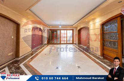 Apartment - 3 Bedrooms - 2 Bathrooms for sale in Al Geish Road - Cleopatra - Hay Sharq - Alexandria